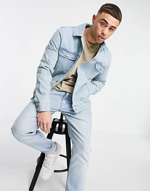 Men's light blue denim jacket front view